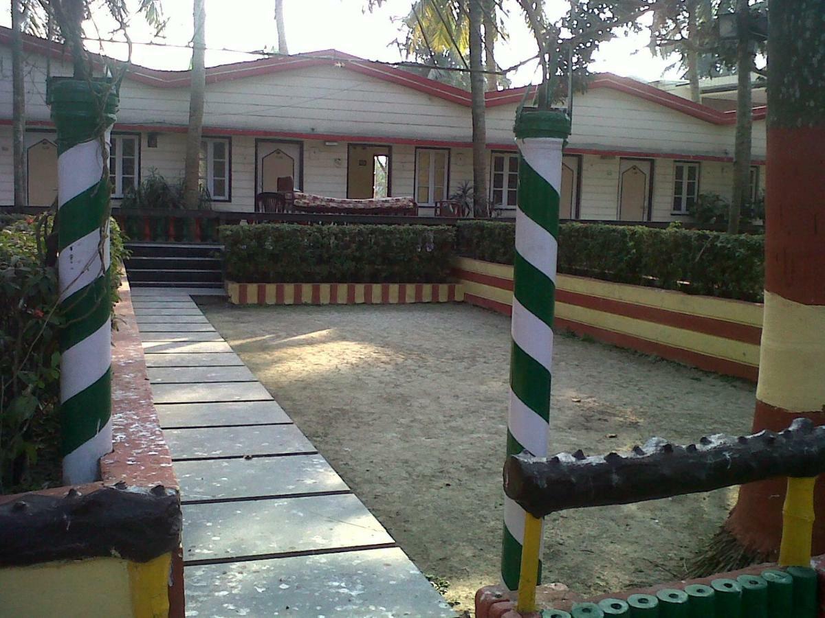 Palm Village Resort Calcutta Extérieur photo