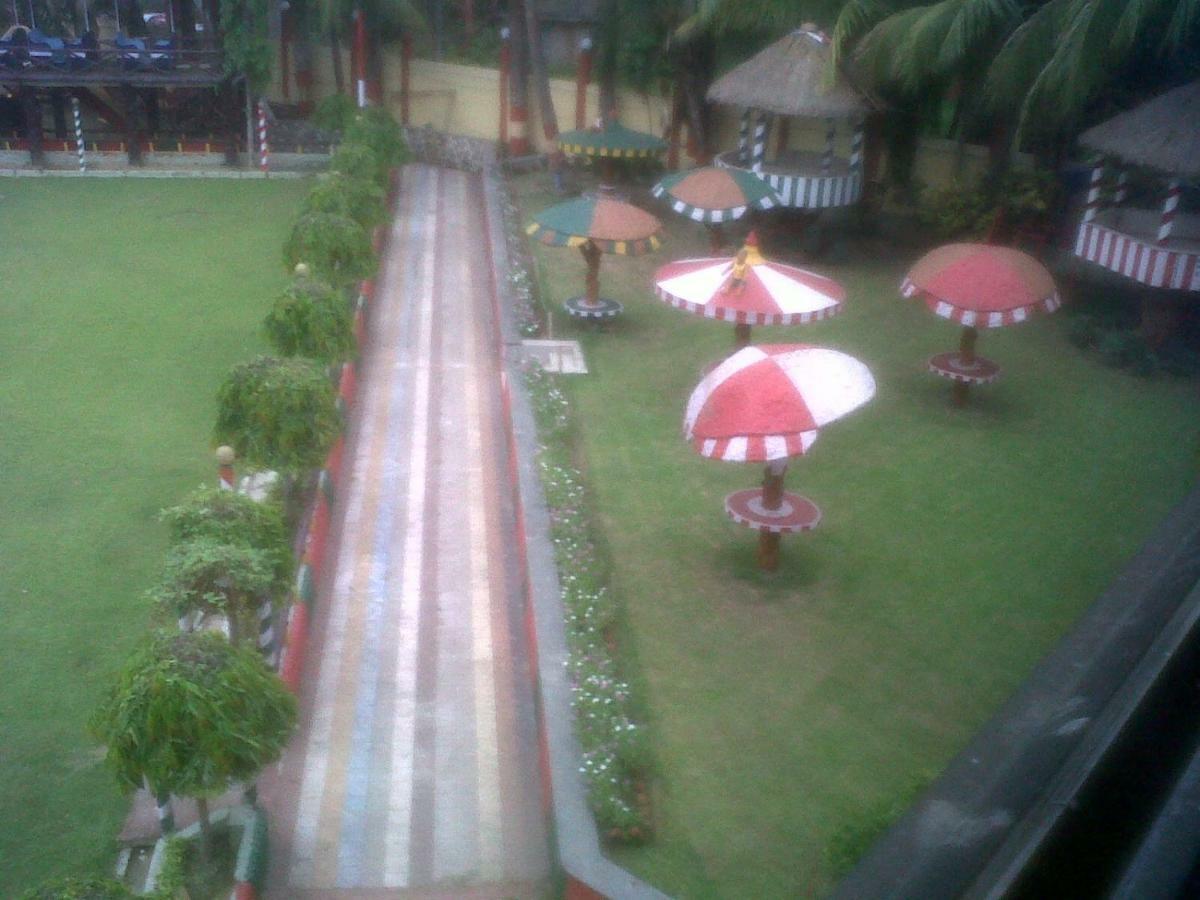 Palm Village Resort Calcutta Extérieur photo