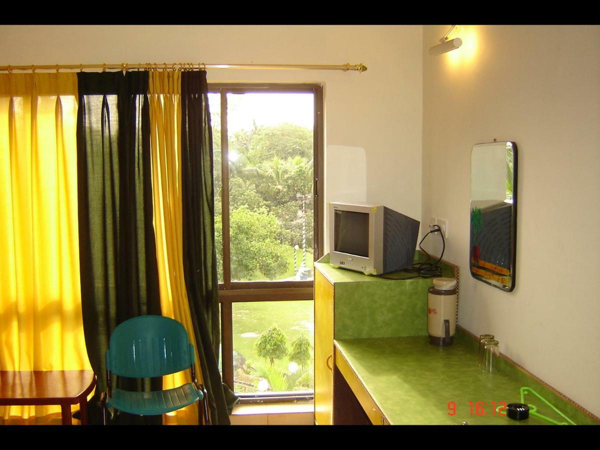 Palm Village Resort Calcutta Extérieur photo