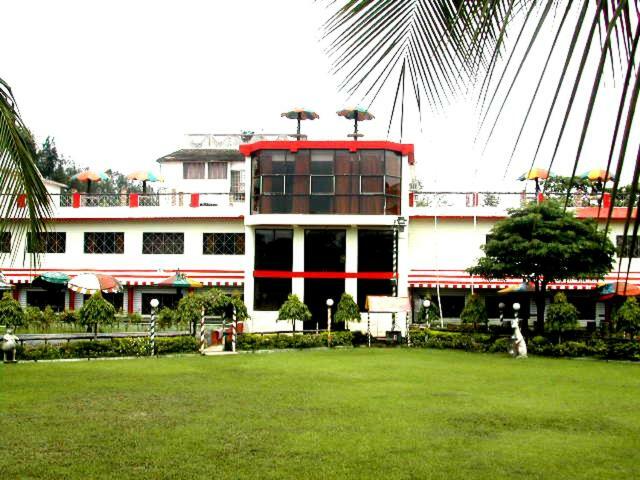 Palm Village Resort Calcutta Extérieur photo