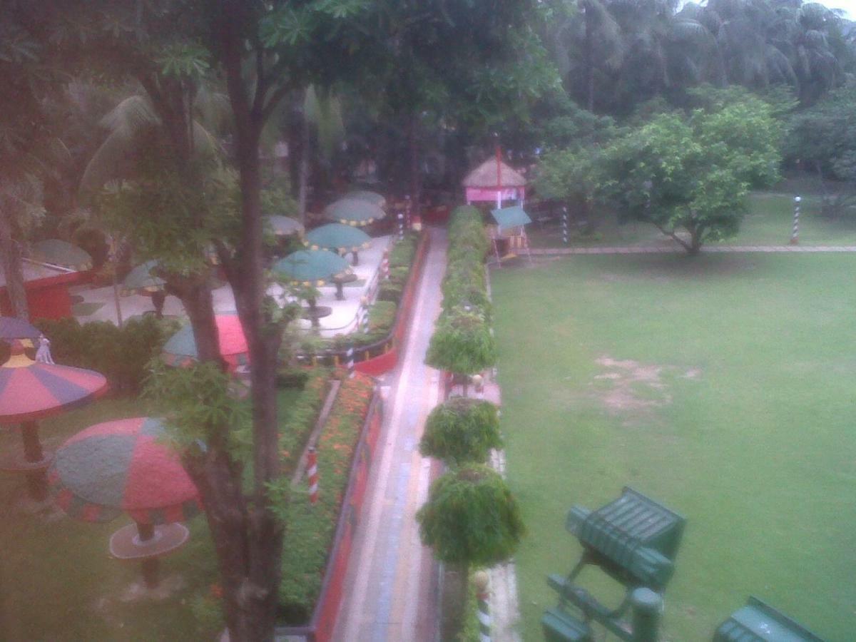 Palm Village Resort Calcutta Extérieur photo