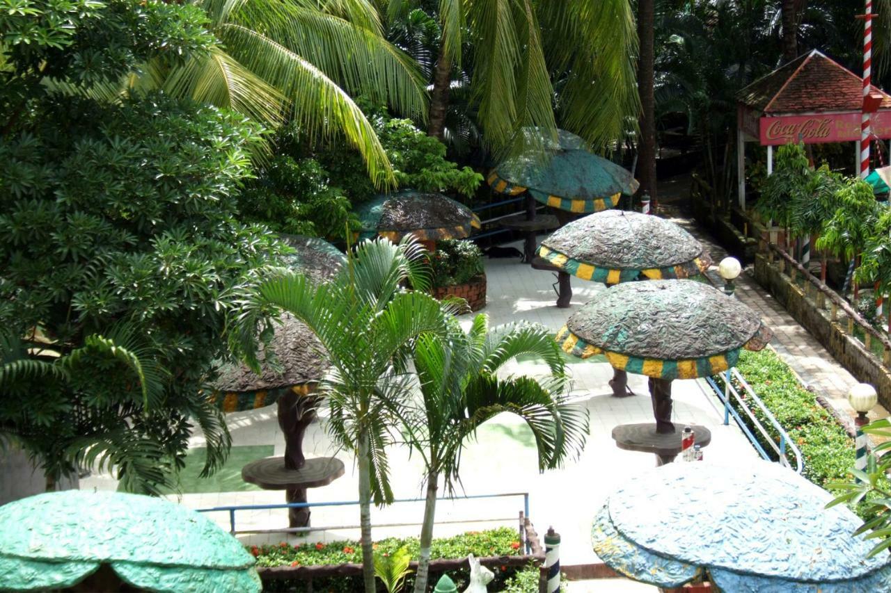 Palm Village Resort Calcutta Extérieur photo